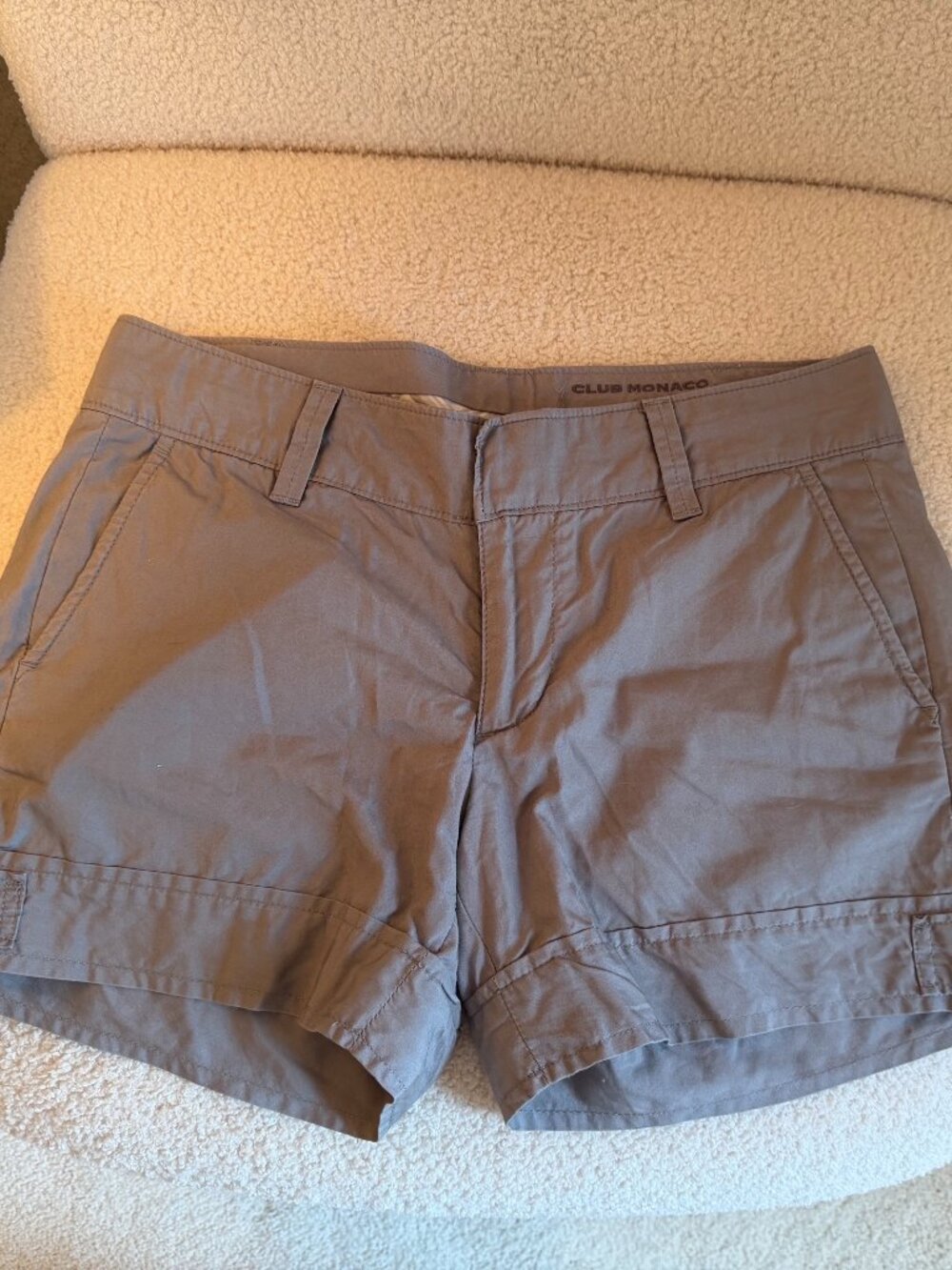 Club Monaco Women’s Gray Shorts – Size 2